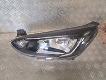 Laden Sie das Bild in den Galerie-Viewer, Frontscheinwerfer Ford Focus JX7B-13W030-CE Links Scheinwerfer Headlight