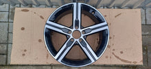 Laden Sie das Bild in den Galerie-Viewer, 1x Alufelge 18 Zoll 7.5" 5x112 49ET Glanz Schwarz A1774013200 Mercedes-Benz FEL4326567956lh