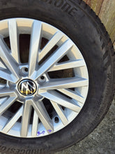 Laden Sie das Bild in den Galerie-Viewer, 1x Alufelge 16 Zoll 6.5" 5x112 43ET Glanz Silber 2GA601025AAL VW T-Roc Troc FEL6651850784fo