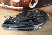 Laden Sie das Bild in den Galerie-Viewer, Frontscheinwerfer Skoda Superb 3P1941015A Full LED Links Scheinwerfer Headlight SCH8768625846lt