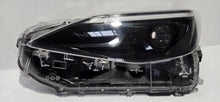 Laden Sie das Bild in den Galerie-Viewer, Frontscheinwerfer Toyota Yaris Cross LED Links Scheinwerfer Headlight SCH1566715252lg