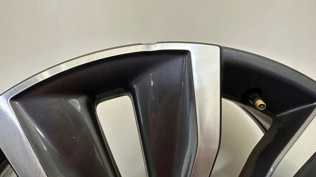 1x Alufelge 19 Zoll 7.0" 5x114.3 40ET Glanz Graphit 403009098 Mg Rim Wheel