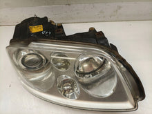 Laden Sie das Bild in den Galerie-Viewer, Frontscheinwerfer VW Touran 0301205272 85122000 Rechts Scheinwerfer Headlight SCH5906883554zv