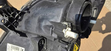 Laden Sie das Bild in den Galerie-Viewer, Frontscheinwerfer Opel Meriva A 93321055 89307580 Xenon Rechts Headlight SCH6617144274xa