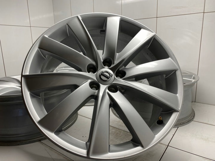 4x Alufelge 19 Zoll 8.0" 5x108 42 5ET Glanz Silber 31362276 Volvo I Rim Wheel FEL7613079255xs
