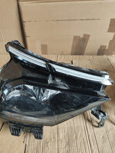 Laden Sie das Bild in den Galerie-Viewer, Frontscheinwerfer Citroën C4 III 9830655980 Ein Satz Scheinwerfer Headlight SCH7575055564lo