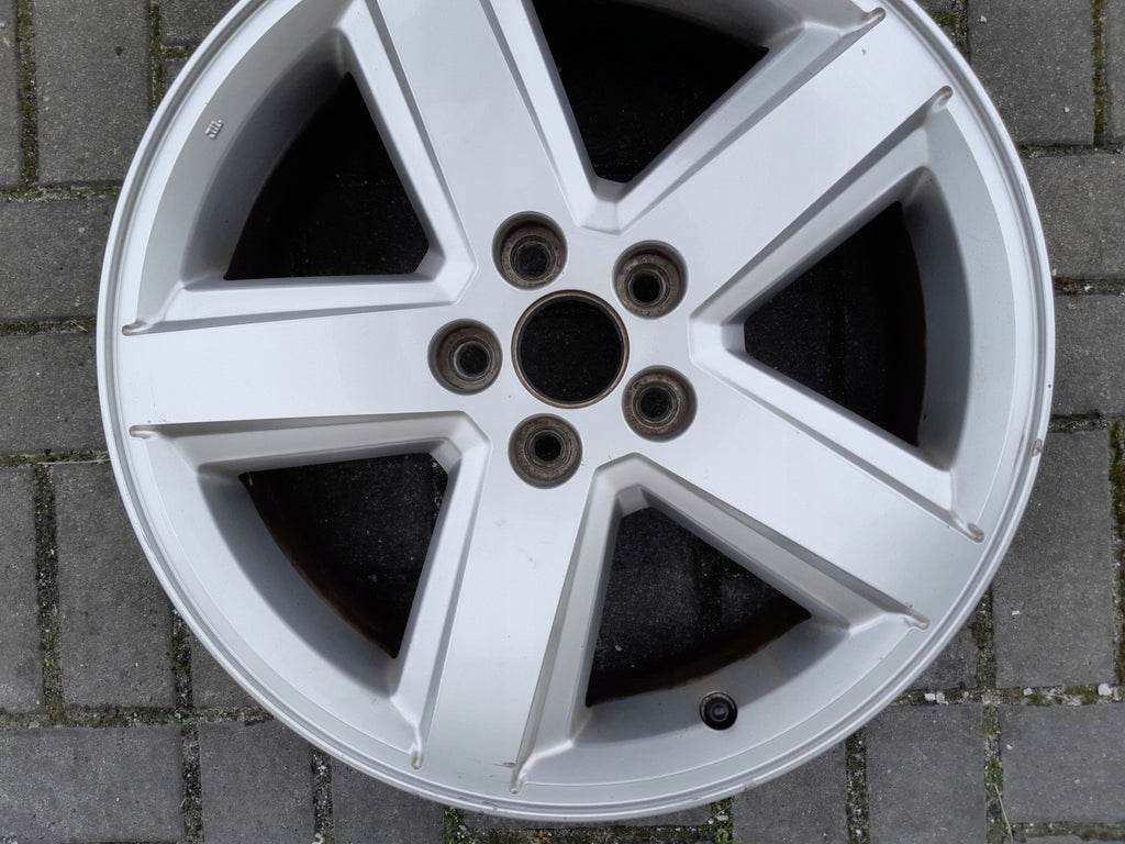 1x Alufelge 18 Zoll 7.0" 5x114.3 40ET Glanz Silber Jeep Rim Wheel FEL2702108259ky