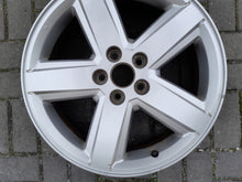 Laden Sie das Bild in den Galerie-Viewer, 1x Alufelge 18 Zoll 7.0" 5x114.3 40ET Glanz Silber Jeep Rim Wheel FEL2702108259ky