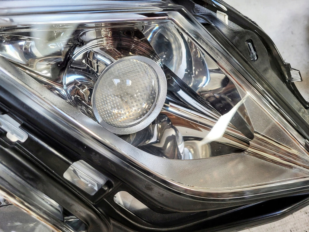 Frontscheinwerfer Mercedes-Benz W212 A2128205861 A2128205761 Xenon Ein Satz SCH7679794212no