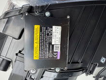 Load image into Gallery viewer, Frontscheinwerfer Ford Focus 4M51-13099-ED Xenon Rechts Scheinwerfer Headlight SCH7673370382xr