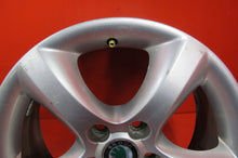 Laden Sie das Bild in den Galerie-Viewer, 1x Alufelge 15 Zoll 6.5&quot; 5x100 43ET 5J0601025A Skoda Fabia Rim Wheel