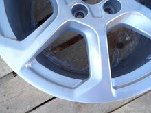 Laden Sie das Bild in den Galerie-Viewer, 1x Alufelge 17 Zoll 6.5" 5x112 81A601025T Audi Q2 Rim Wheel FEL5593257677ey