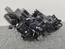 Laden Sie das Bild in den Galerie-Viewer, Frontscheinwerfer Mazda 2 Dj D43N-51040 Links Scheinwerfer Headlight SCH2060164030el