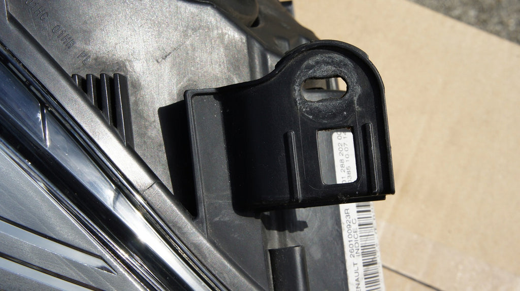 Frontscheinwerfer Renault Megane III 260100923R LED Rechts Headlight