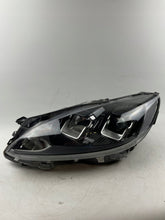 Laden Sie das Bild in den Galerie-Viewer, Frontscheinwerfer Ford Kuga I 2452445 Links Scheinwerfer Headlight SCH8787179879uw