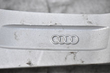 Laden Sie das Bild in den Galerie-Viewer, 1x Alufelge 17 Zoll 7.5" 5x112 56ET Glanz Silber 8P0071497666 Audi A3 Rim Wheel FEL4070961353ly
