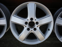 Laden Sie das Bild in den Galerie-Viewer, 1x Alufelge 16 Zoll 6.0&quot; 5x112 Mercedes-Benz Rim Wheel