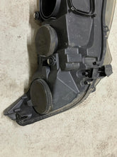 Laden Sie das Bild in den Galerie-Viewer, Frontscheinwerfer Peugeot Boxer 1375103080 Links Scheinwerfer Headlight SCH1333565286dn
