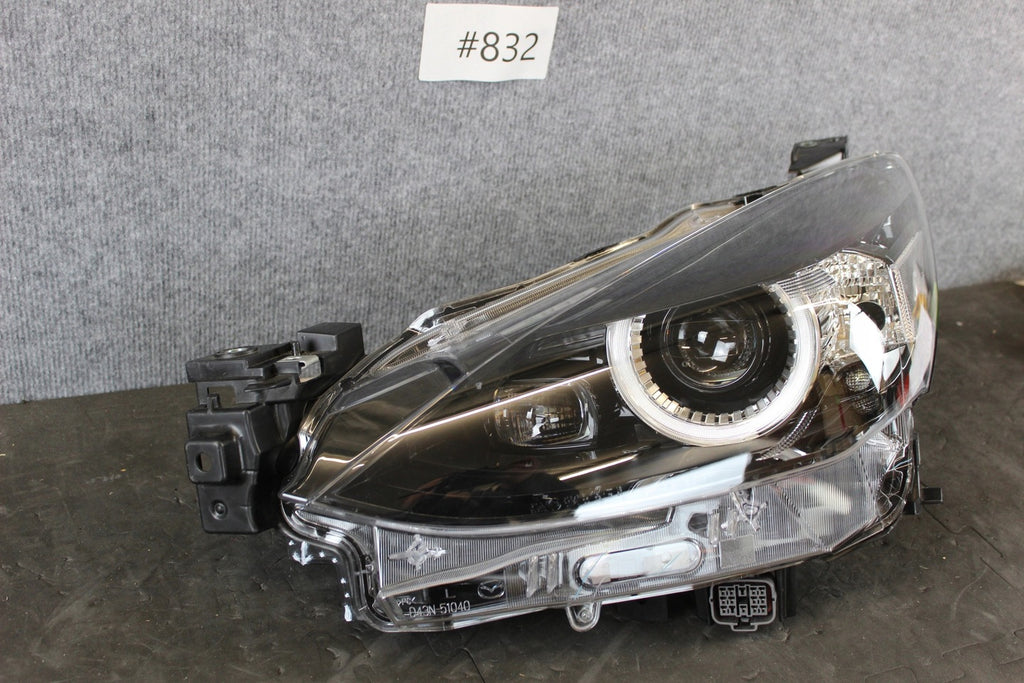 Frontscheinwerfer Mazda II D43N-51040 LED Links Scheinwerfer Headlight SCH1765344650wc
