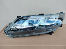 Laden Sie das Bild in den Galerie-Viewer, Frontscheinwerfer Mitsubishi Eclipse Cross 8301D185 LED Links Headlight
