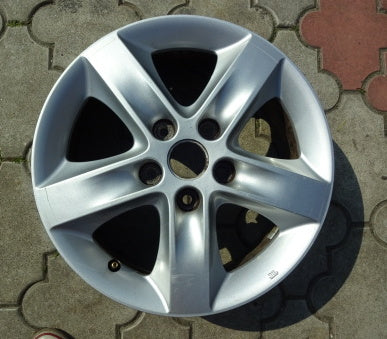 1x Alufelge 16 Zoll 6.0" 5x114.3 51ET Glanz Silber 52910-14235 Kia Venga FEL2869913494np