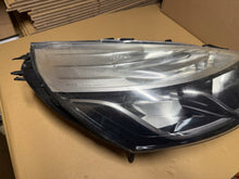 Laden Sie das Bild in den Galerie-Viewer, Frontscheinwerfer Renault Clio IV Rechts Scheinwerfer Headlight SCH3178545911ck