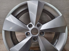 Laden Sie das Bild in den Galerie-Viewer, 1x Alufelge 17 Zoll 6.5&quot; 5x112 38ET 565601025J Skoda Kodiaq Rim Wheel