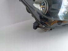 Laden Sie das Bild in den Galerie-Viewer, Frontscheinwerfer Opel Astra H Xenon Rechts Scheinwerfer Headlight SCH7788785851ss