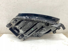 Laden Sie das Bild in den Galerie-Viewer, Frontscheinwerfer Skoda Octavia IV 5E4941016A LED Rechts Scheinwerfer Headlight SCH6162459110vb