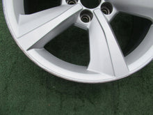 Load image into Gallery viewer, 1x Alufelge 17 Zoll 6.0&quot; 5x100 34ET Glanz Silber 8XA601025 Audi A1 8xa Rim Wheel