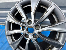 Laden Sie das Bild in den Galerie-Viewer, 1x Alufelge 18 Zoll 5x120 7T0601025E VW Multivan Rim Wheel FEL5385901678uu