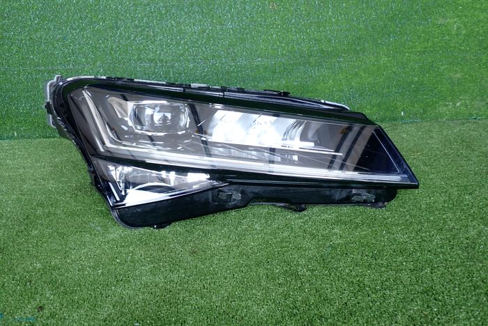 Frontscheinwerfer Skoda Superb III 3V1941016D Rechts Scheinwerfer Headlight SCH8878529274sh