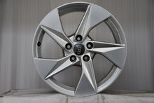 Laden Sie das Bild in den Galerie-Viewer, 4x Alufelge 17 Zoll 8.0" 5x112 46ET Glanz Silber 8Y0601025 Audi A3 Rim Wheel FEL9519639496nh