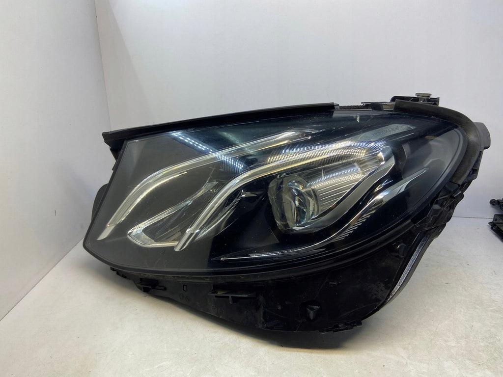 Frontscheinwerfer Mercedes-Benz W213 A2139069103 LED Rechts oder Links SCH6883245000jt