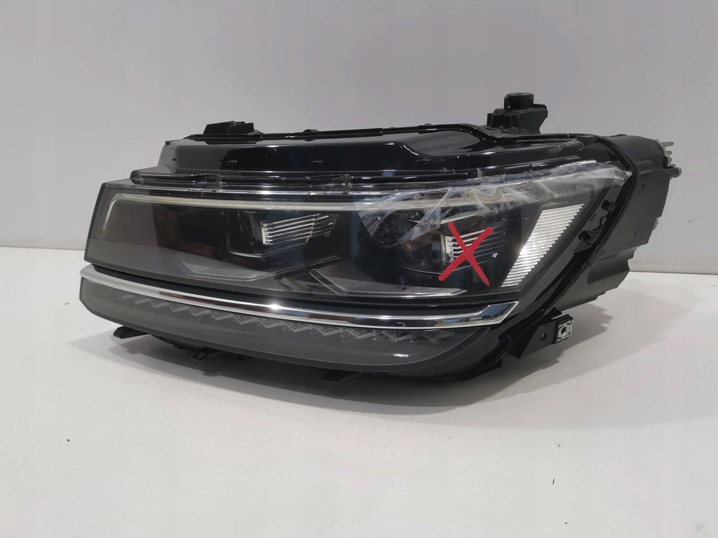 Frontscheinwerfer VW Tiguan 5NB941081D Ein Stück (Rechts oder Links) Headlight