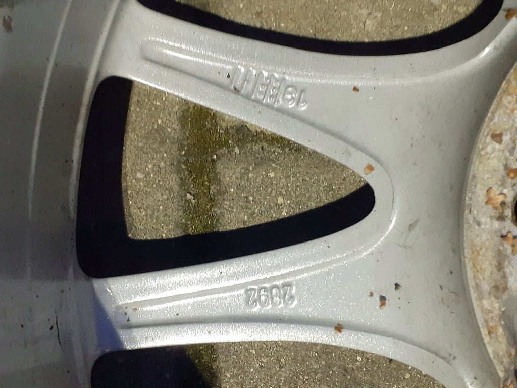 4x Alufelge 16 Zoll 6.5" 5x112 49ET Glanz Silber A2464010800 Mercedes-Benz FEL4824192446kd