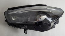 Laden Sie das Bild in den Galerie-Viewer, Frontscheinwerfer Mercedes-Benz W247 A2479060505 LED Links Headlight