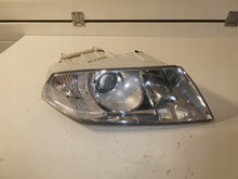 Load image into Gallery viewer, Frontscheinwerfer Skoda Octavia II Rechts Scheinwerfer Headlight SCH4242758262ts