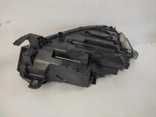 Laden Sie das Bild in den Galerie-Viewer, Frontscheinwerfer Skoda Octavia IV 5E4941015A Full LED Links Headlight SCH2332940139xu