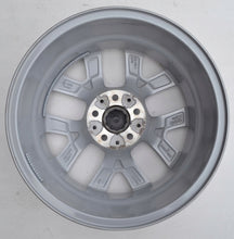 Laden Sie das Bild in den Galerie-Viewer, 4x Alufelge 17 Zoll 6.5" 5x112 39ET Glanz Silber 6856076 BMW F39 F48 Rim Wheel FEL9385212962lo