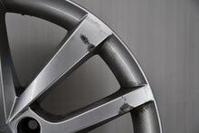 Laden Sie das Bild in den Galerie-Viewer, 1x Alufelge 18 Zoll 7.0" 5x112 43ET Glanz Silber 565601025D Skoda Rim Wheel FEL1144549105yq