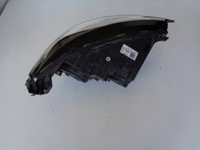 Laden Sie das Bild in den Galerie-Viewer, Frontscheinwerfer Opel Corsa F 39162648 Halogen Links Scheinwerfer Headlight