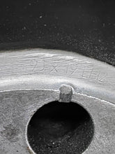 Laden Sie das Bild in den Galerie-Viewer, 1x Alufelge 19 Zoll 9.0" 5x120 24ET Glanz Silber 6753238 BMW 7 E65 E66 Rim Wheel FEL4685086168bn