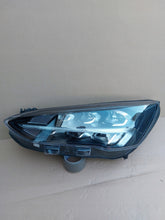 Laden Sie das Bild in den Galerie-Viewer, Frontscheinwerfer Ford Focus JX7B-13E015-CE 2305752 LED Links Headlight