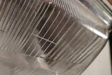 Laden Sie das Bild in den Galerie-Viewer, Frontscheinwerfer Saab 9000 133866-00 Rechts Scheinwerfer Headlight