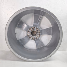 Laden Sie das Bild in den Galerie-Viewer, 4x Alufelge 19 Zoll 7.0" 5x112 34ET Glanz Silber 80A601025K Audi Rim Wheel FEL7102472355sv