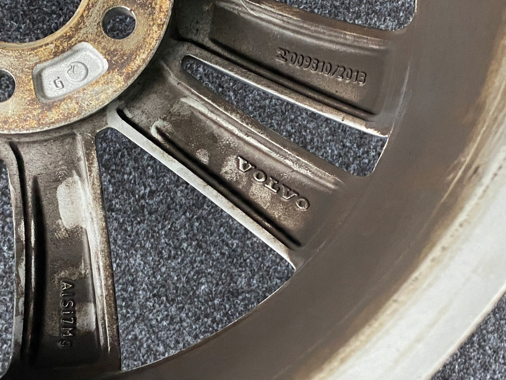 1x Alufelge 17 Zoll 7.0" 5x108 40 5ET 31471309 Volvo S60 V60 Rim Wheel