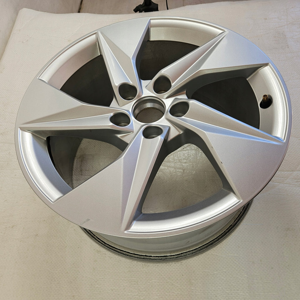 1x Alufelge 17 Zoll 8.0" 5x112 46ET 8Y0601025A Audi A4 A3 Rim Wheel FEL7584324807rt