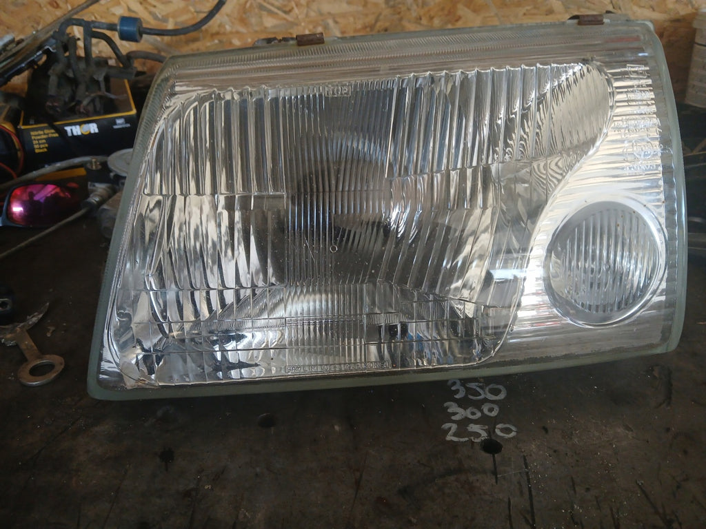 Frontscheinwerfer Hyundai Galloper Links Scheinwerfer Headlight SCH5103439798do