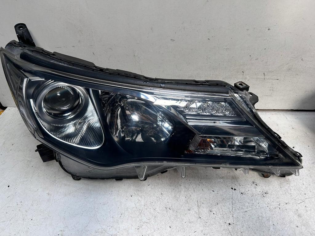Frontscheinwerfer Toyota Rav 4 W0836 Ein Satz Scheinwerfer Headlight SCH8425900431zc